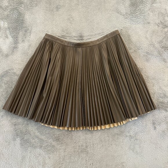 NWT J. Crew Swingy Pleated Mini Skirt Faux Leather Women's size 8 - Picture 1 of 6